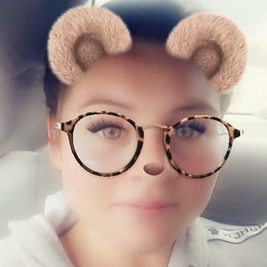 Meet your Posher, Hailey